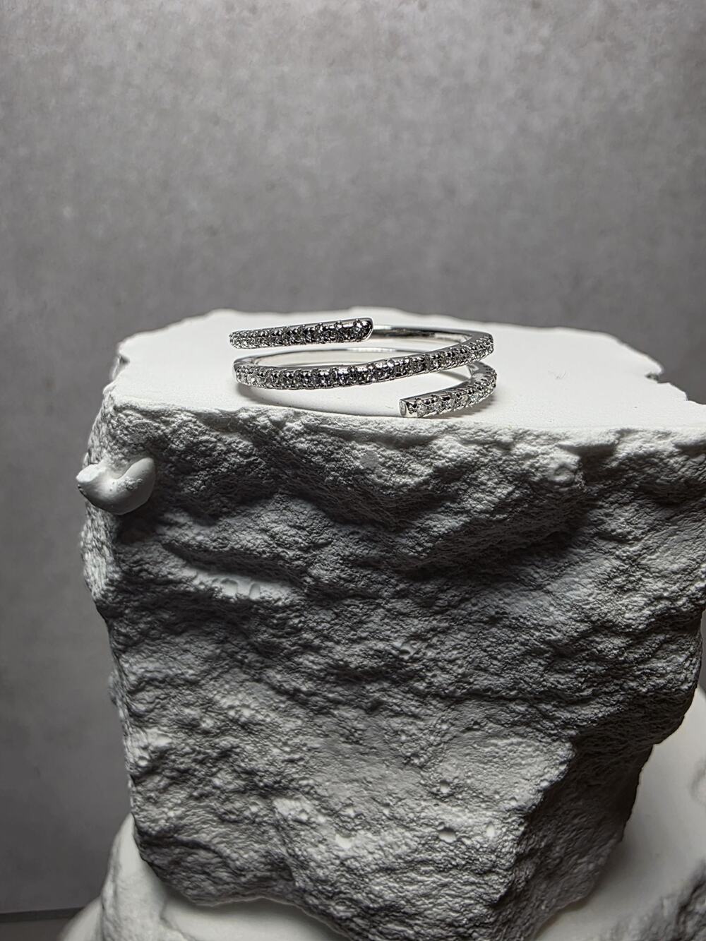 S6 0.23ctw Moissanite Spiral Half Eternity Band 925 Sterling Silver